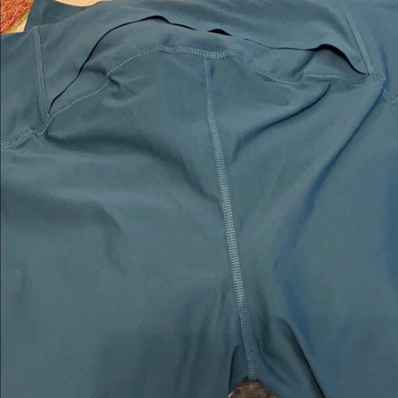 Women’s Under Armour Capri leggings - Picture 11 of 11